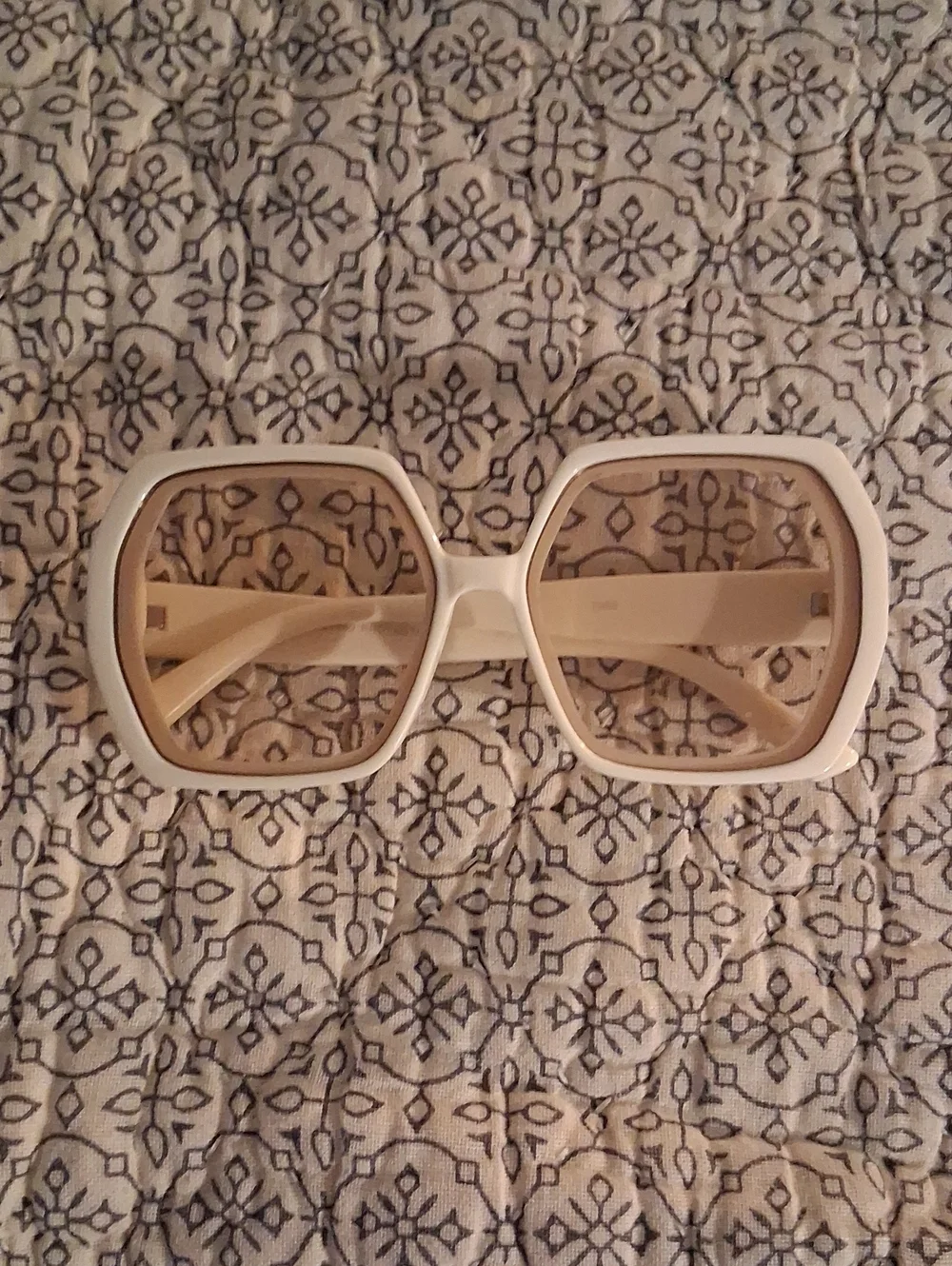 AJ Morgan Stylish Beige Oversized Geometric Sunglasses - Women Accessories